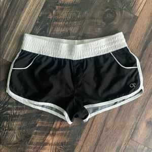 OP retro surf short